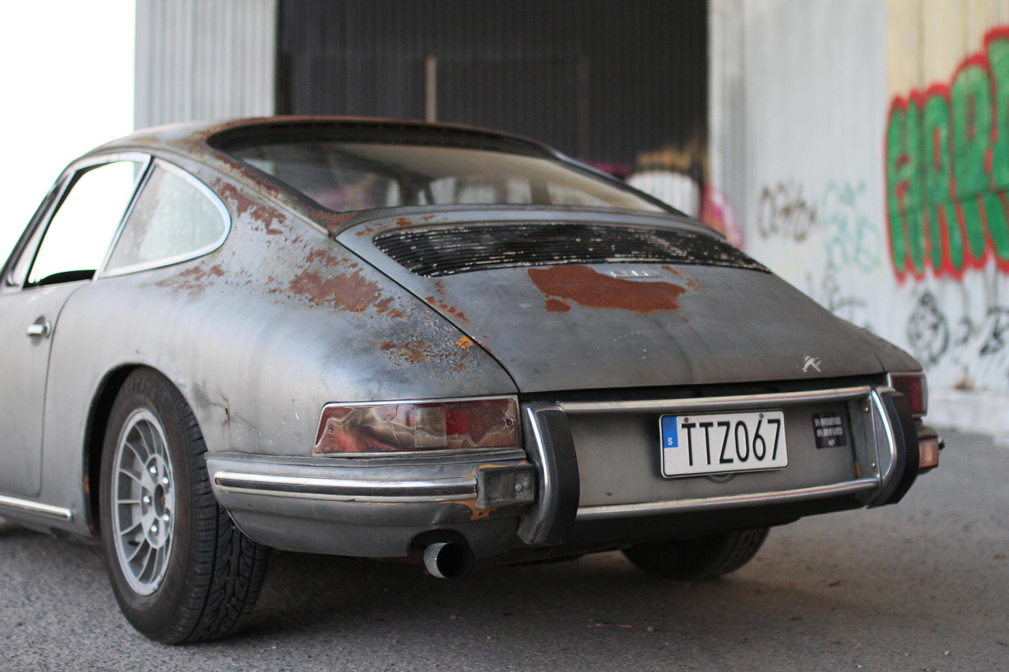Porsche 912 with a patina touch, direct from San Fransisco. 