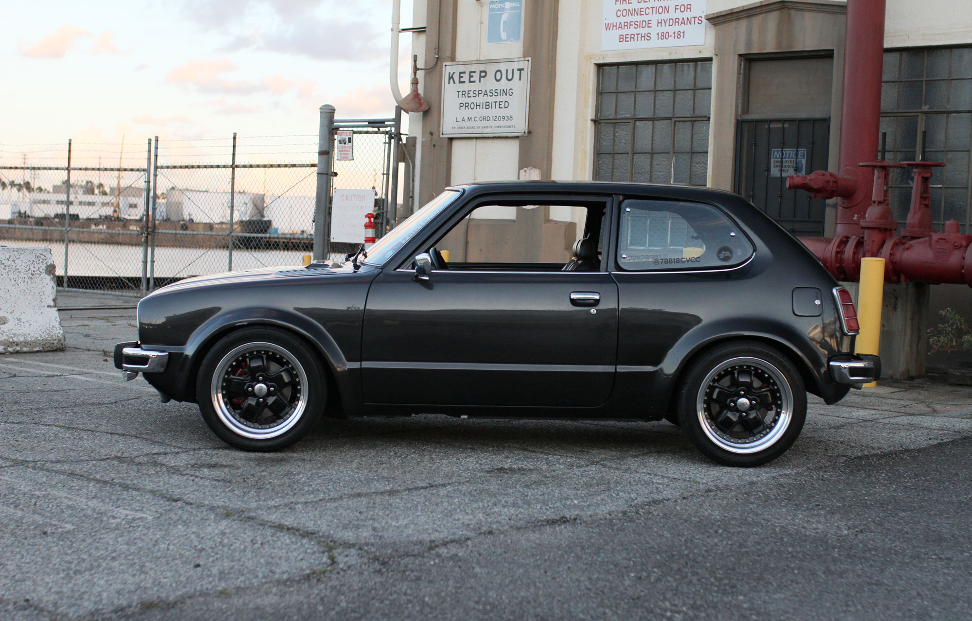 Honda Civic Cvcc from 1978 from the left side in the sunset