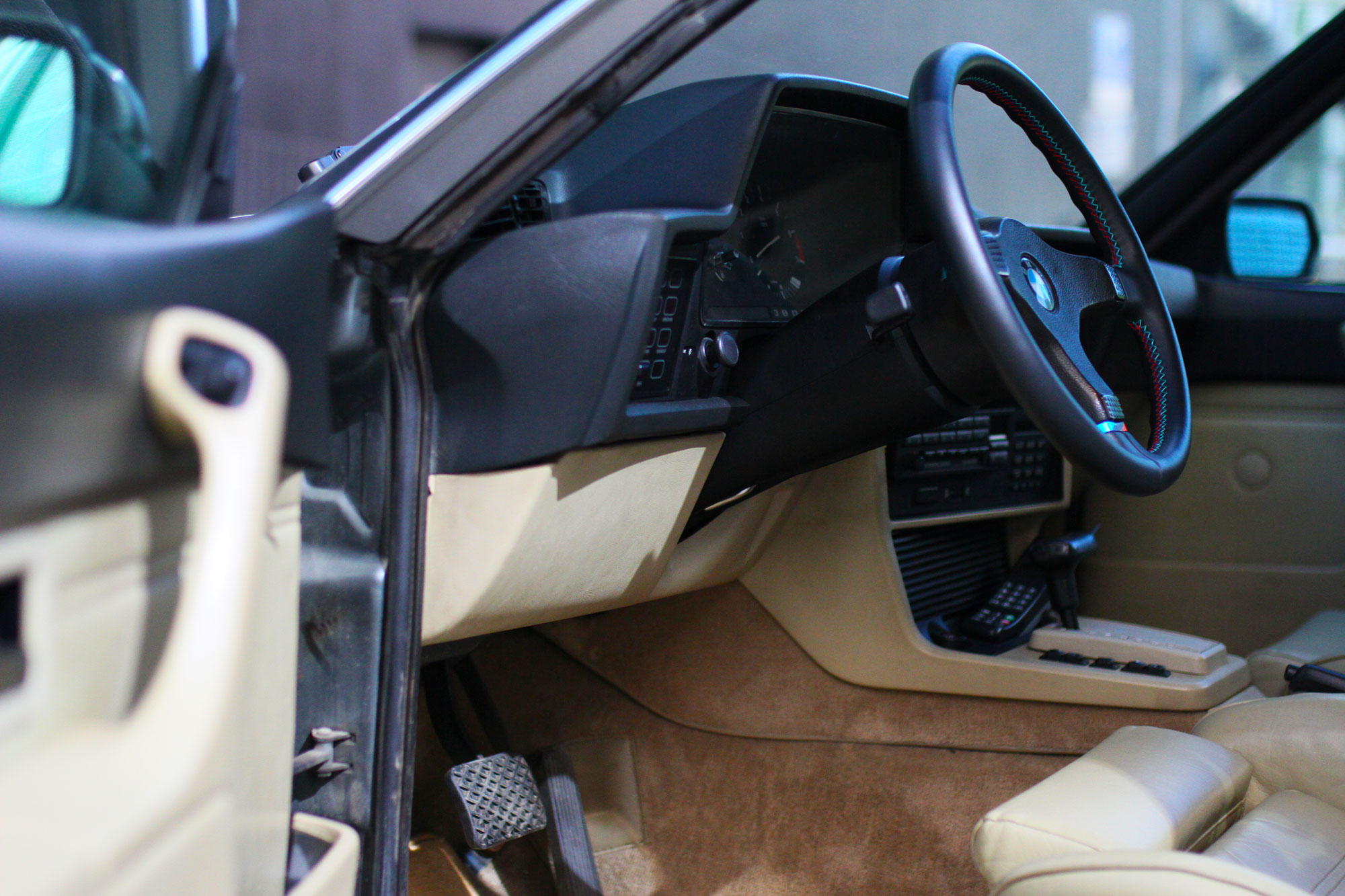 Interior of the BMW 635