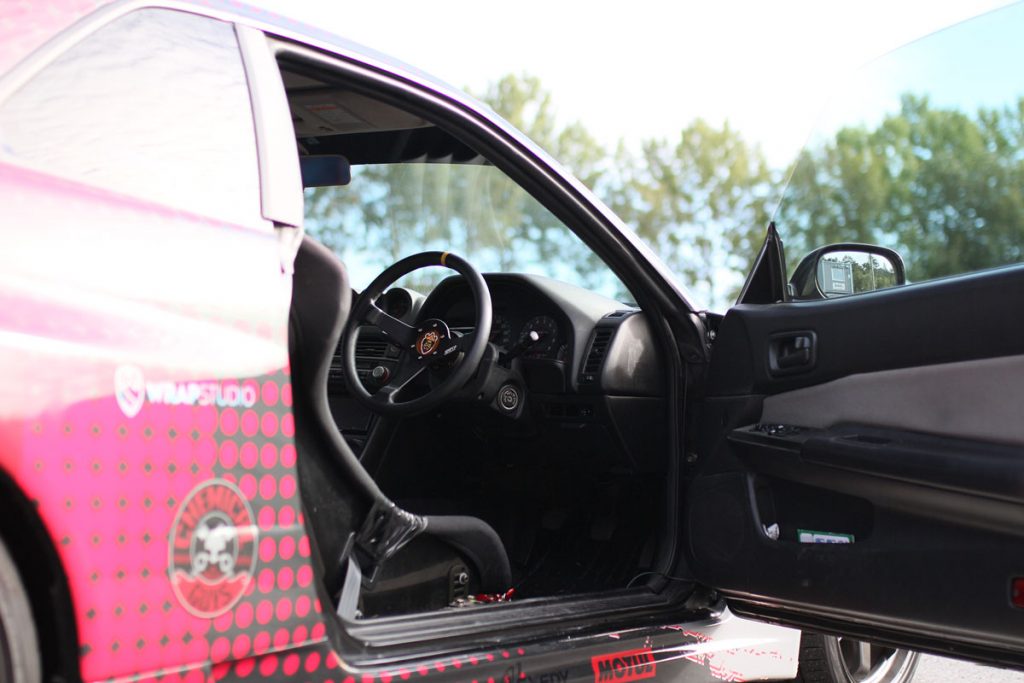 Steering Wheel and Interior Nissan Skyline R34