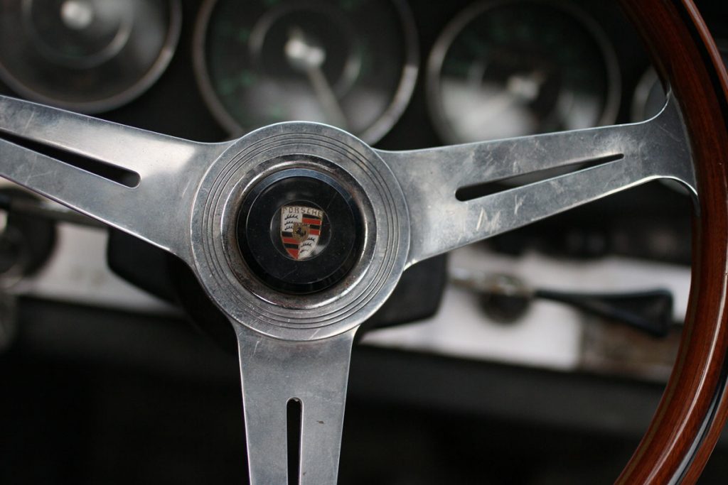 NArdi-steering-wheel-Patina-porshce-912