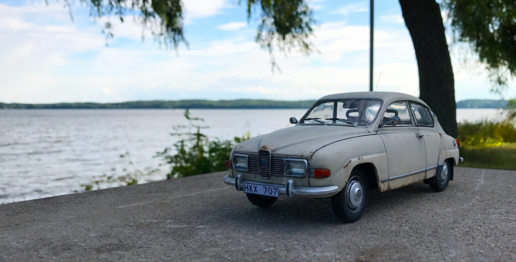 Saab-96-Scale-model-MCG-by-the-water