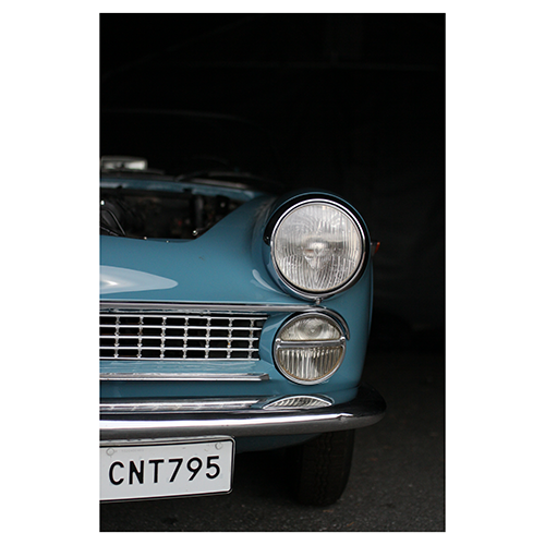 Alfa-Romeo-2000-left-headlight