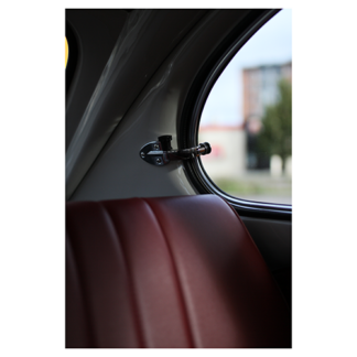 Cal-Look-Beetle-1967-Interior-backseat