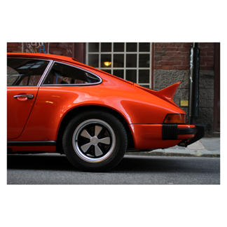 Orange-Porsche-911-in-alley