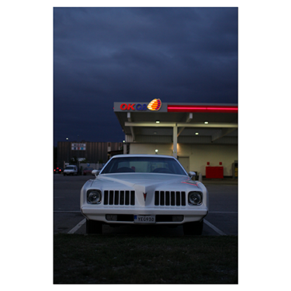 Pontiac-grand-am-1975-Front-dark-sky