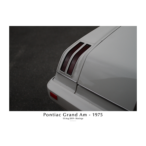 Pontiac-grand-am-1975-Rear-light-with-text