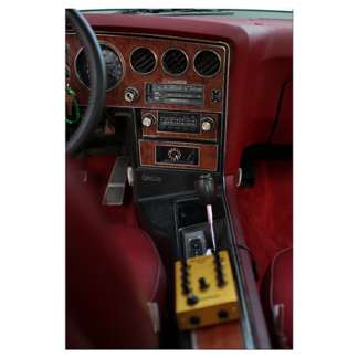 Pontiac-grand-am-1975-mid-console