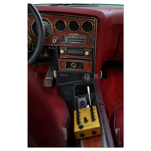 Pontiac-grand-am-1975-mid-console