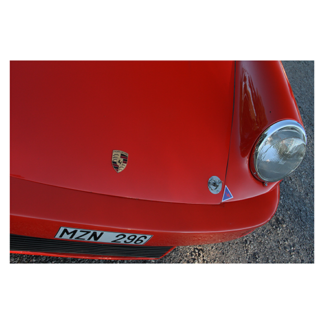 Porsche-911-left-headlight
