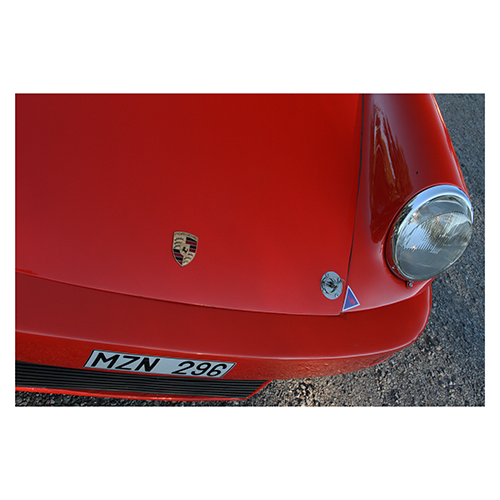 Porsche-911-left-headlight