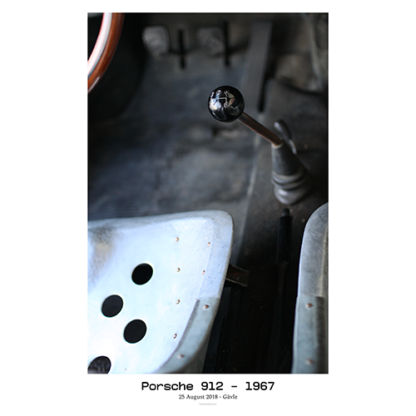 Porsche-912-Drivers-seat-with-gear-stick-with-text