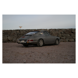 Porsche-912-on-the-beach