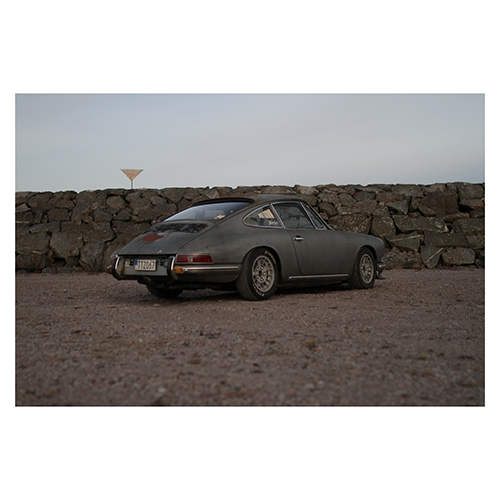 Porsche-912-on-the-beach